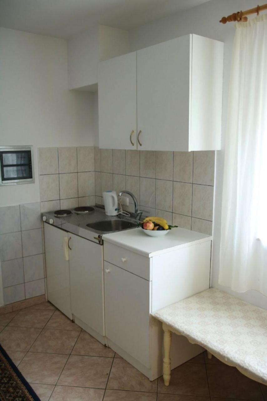 Apartments Zdravko - 150 M From Sandy Beach Duće Exterior foto