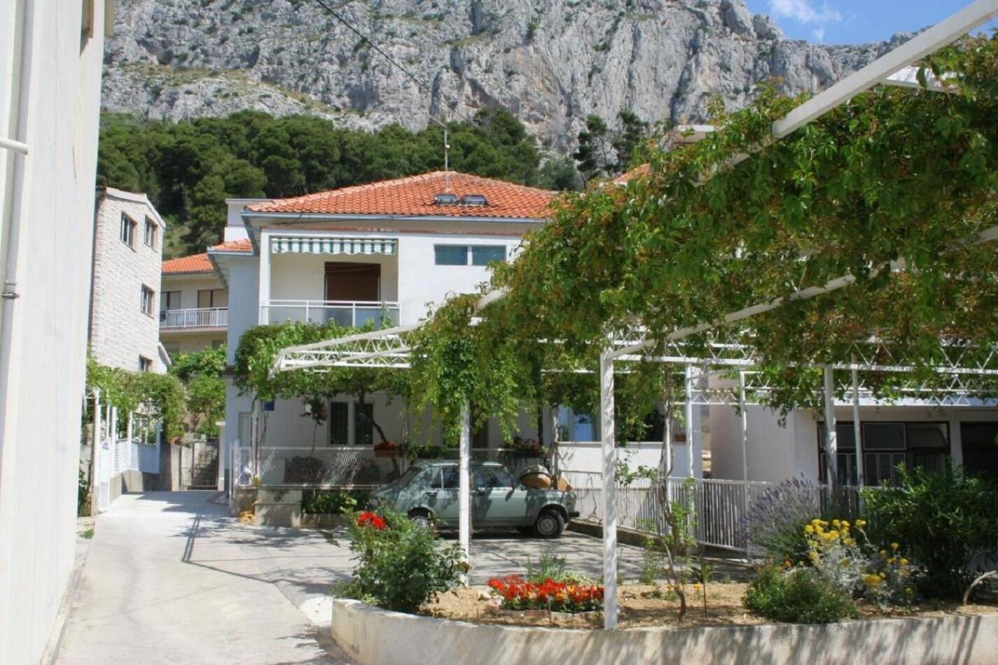 Apartments Zdravko - 150 M From Sandy Beach Duće Exterior foto